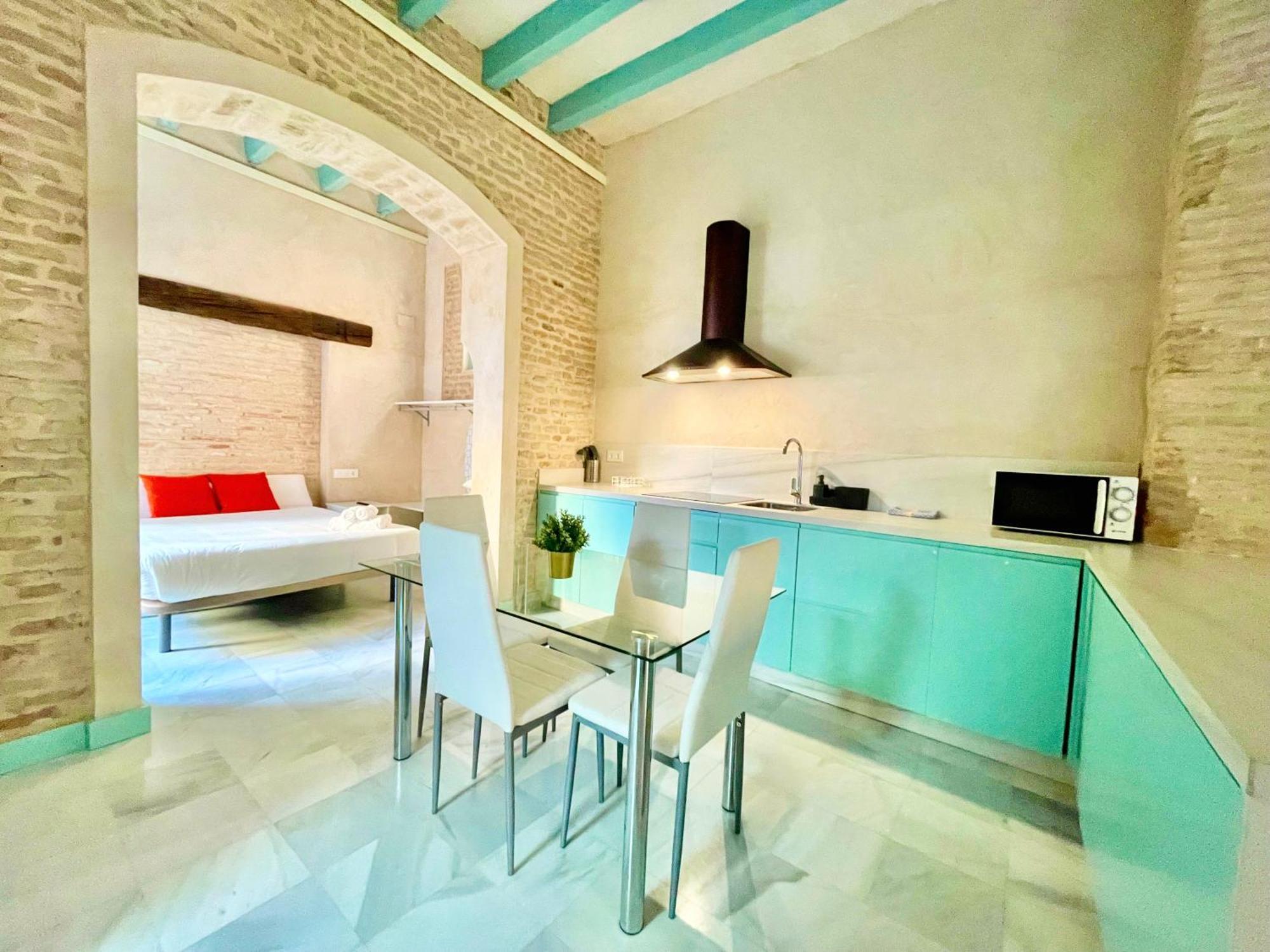 Click Triana Apartment Sevilla Exteriör bild