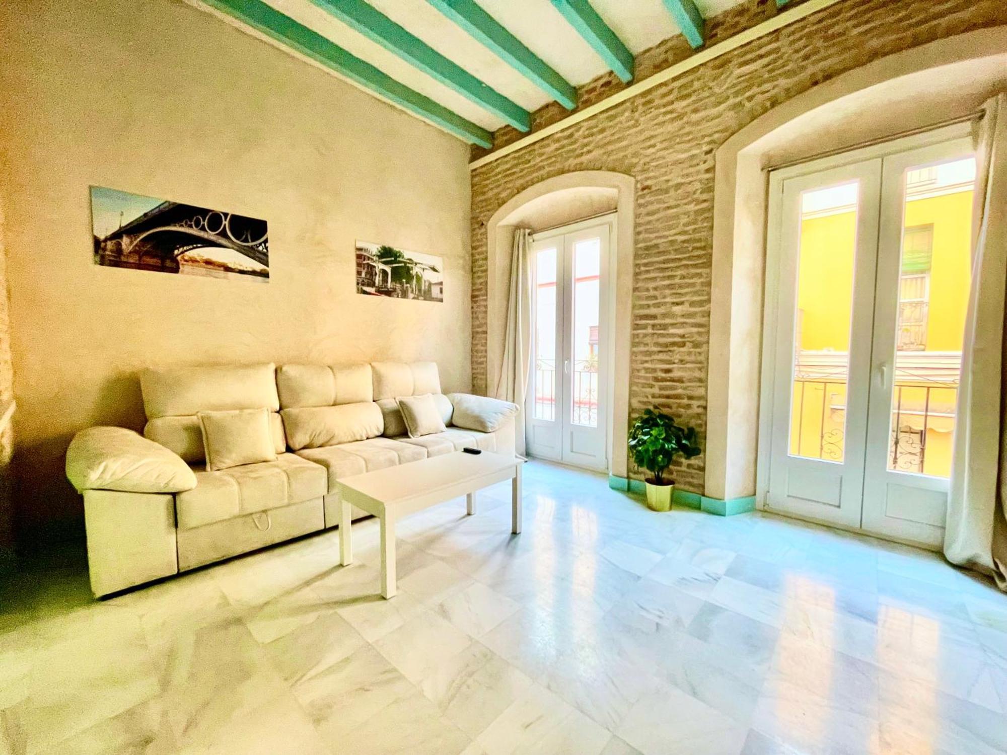 Click Triana Apartment Sevilla Exteriör bild